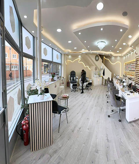 nail salon in East Grinstead